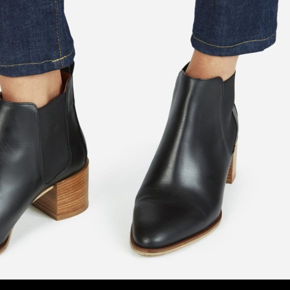 Everlane | The Heel Boot in Black w Natural Heel - Picture 3 of 6